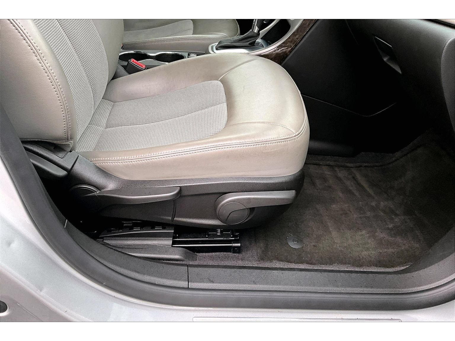 Used 2012 Buick Verano Convenience FWD image 45