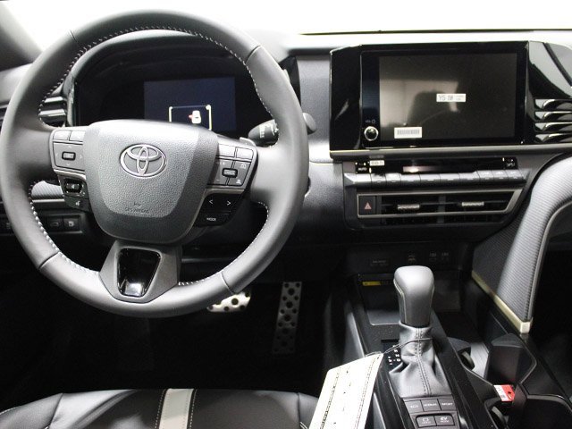 New 2026 Toyota Camry SE image 5
