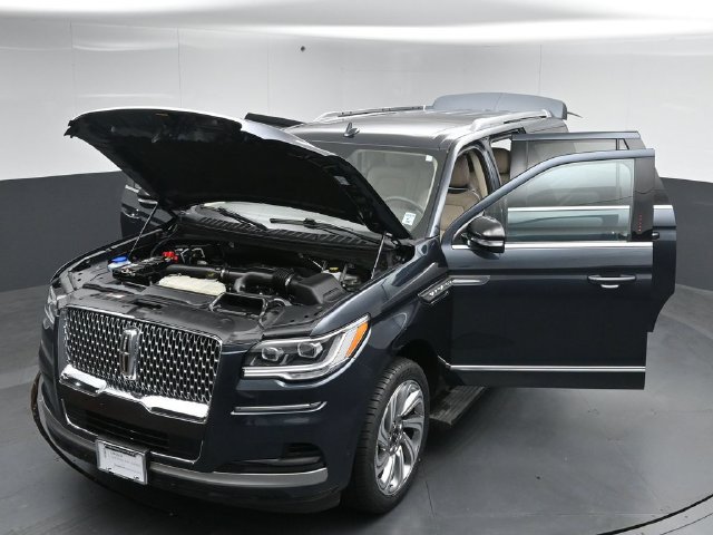 Certified 2024 Lincoln Navigator L Reserve AWD/4WD image 54
