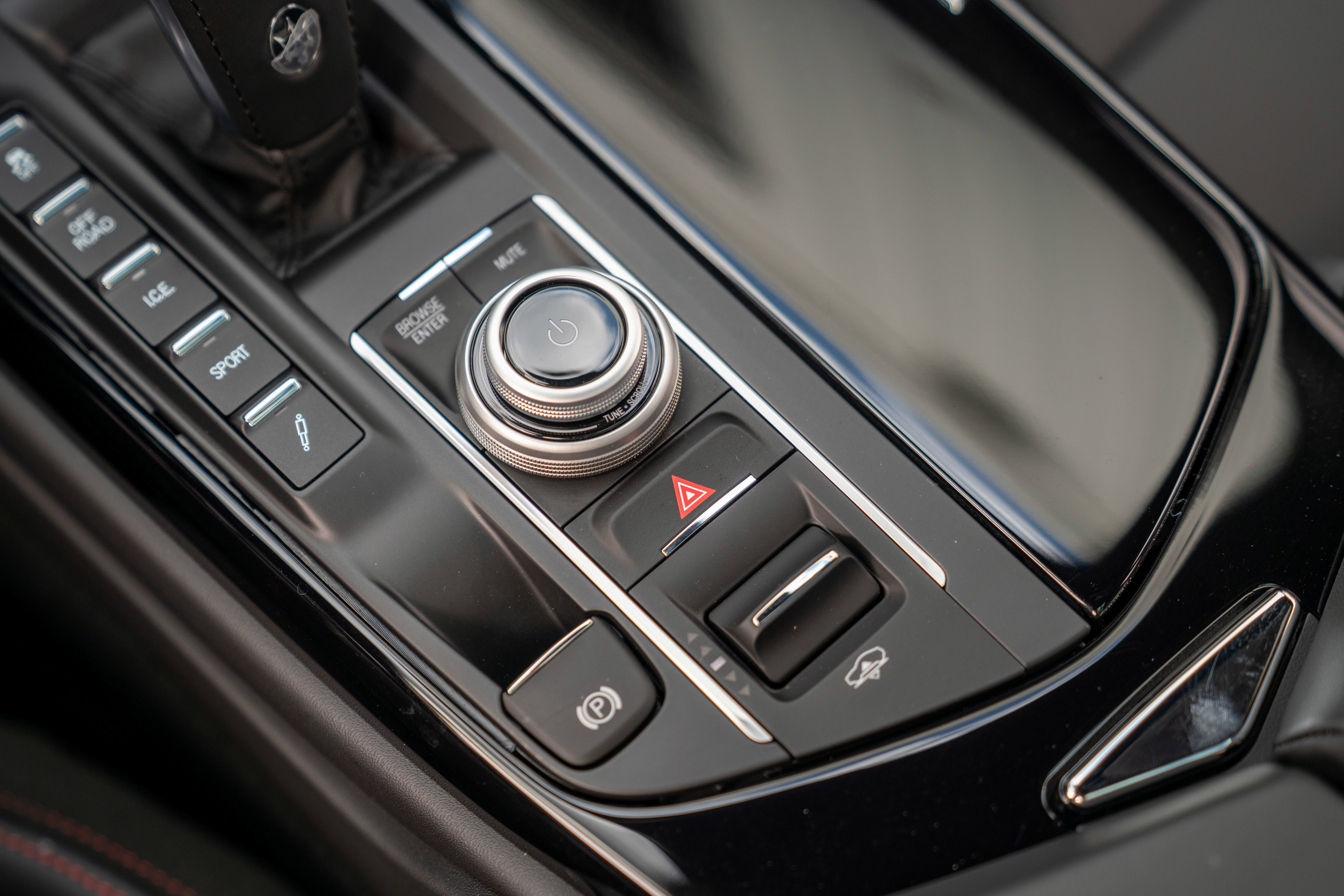 Used 2024 Maserati Levante GT Ultima image 28