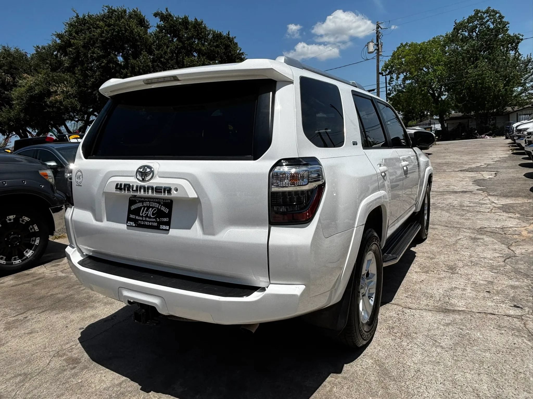 Used 2018 Toyota 4Runner SR5 RWD image 7