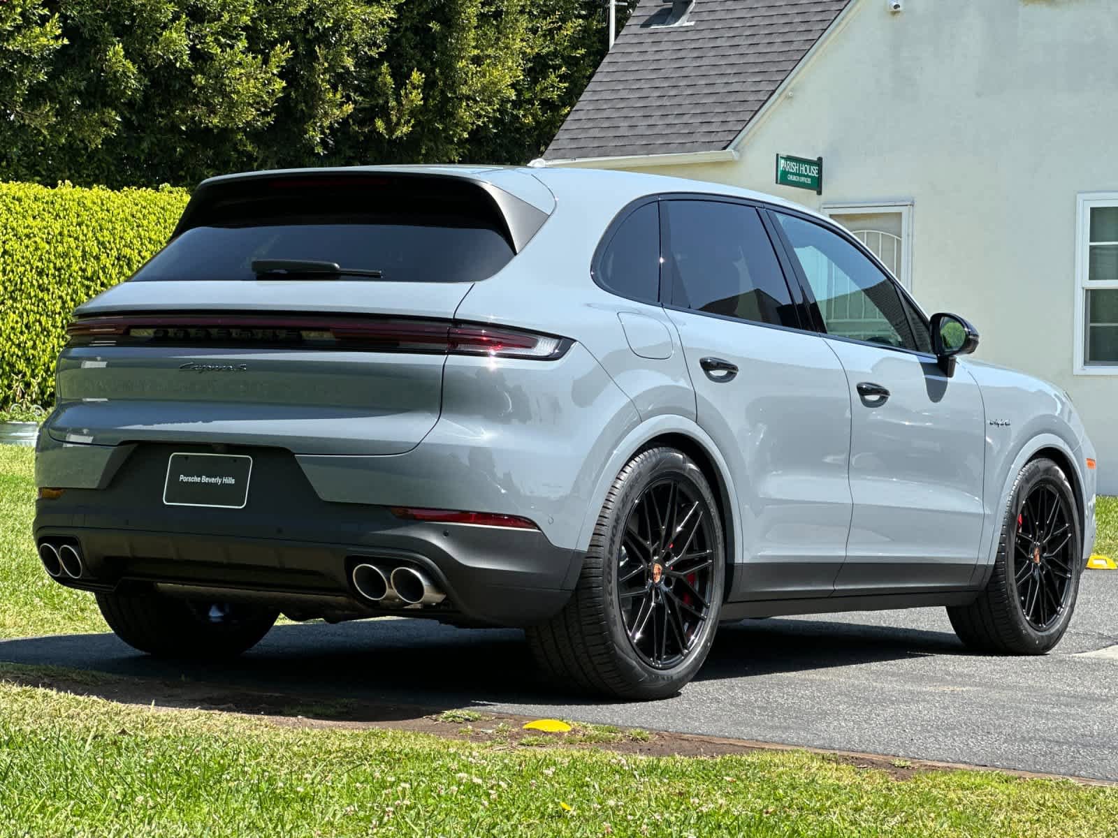 New 2026 Porsche Cayenne S image 8