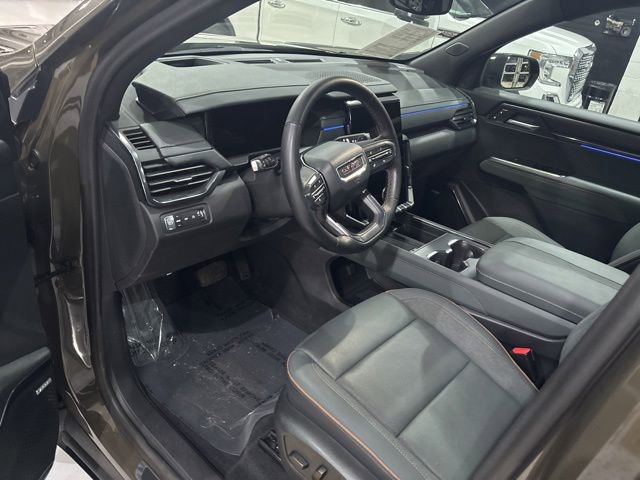 Used 2024 GMC Acadia AT4 w/ Luxury Package AWD/4WD image 12