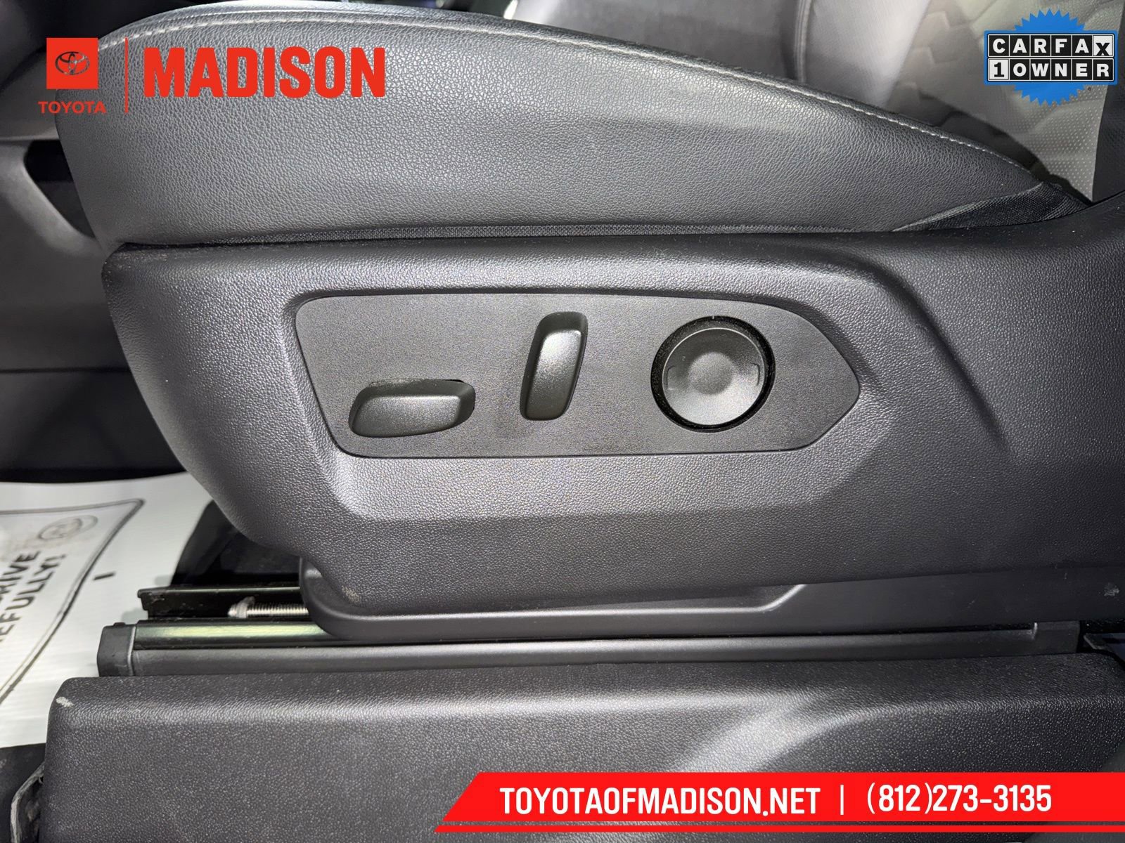 Used 2025 Chevrolet Silverado 2500 ZR2 w/ Technology Package image 23