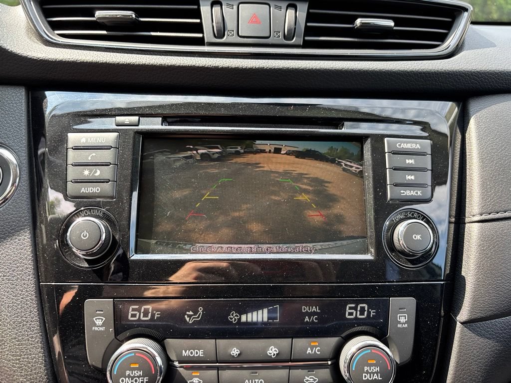 Used 2020 Nissan Rogue SV AWD/4WD image 25