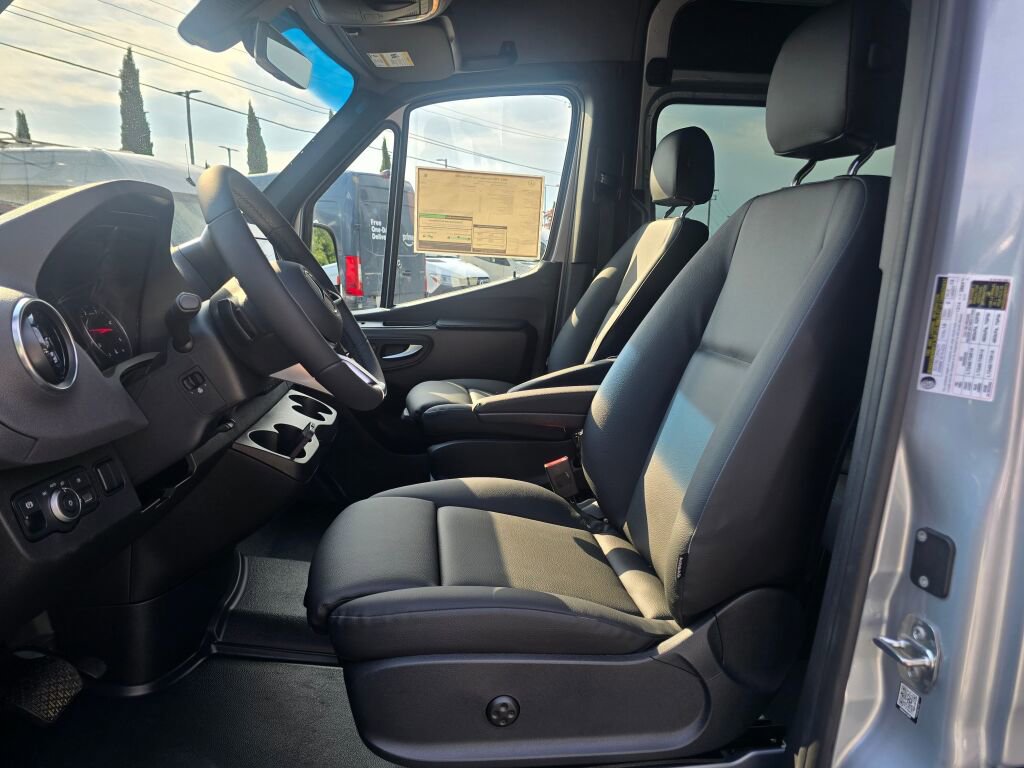 New 2025 Mercedes-Benz Sprinter 2500 image 21