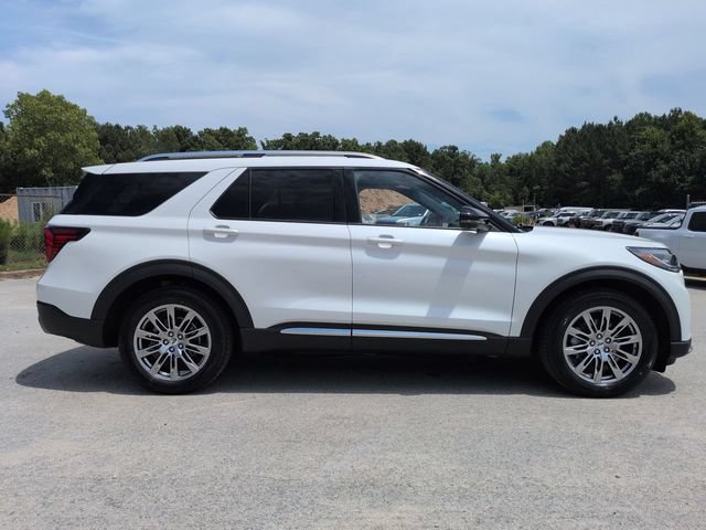 Used 2025 Ford Explorer Platinum RWD image 3