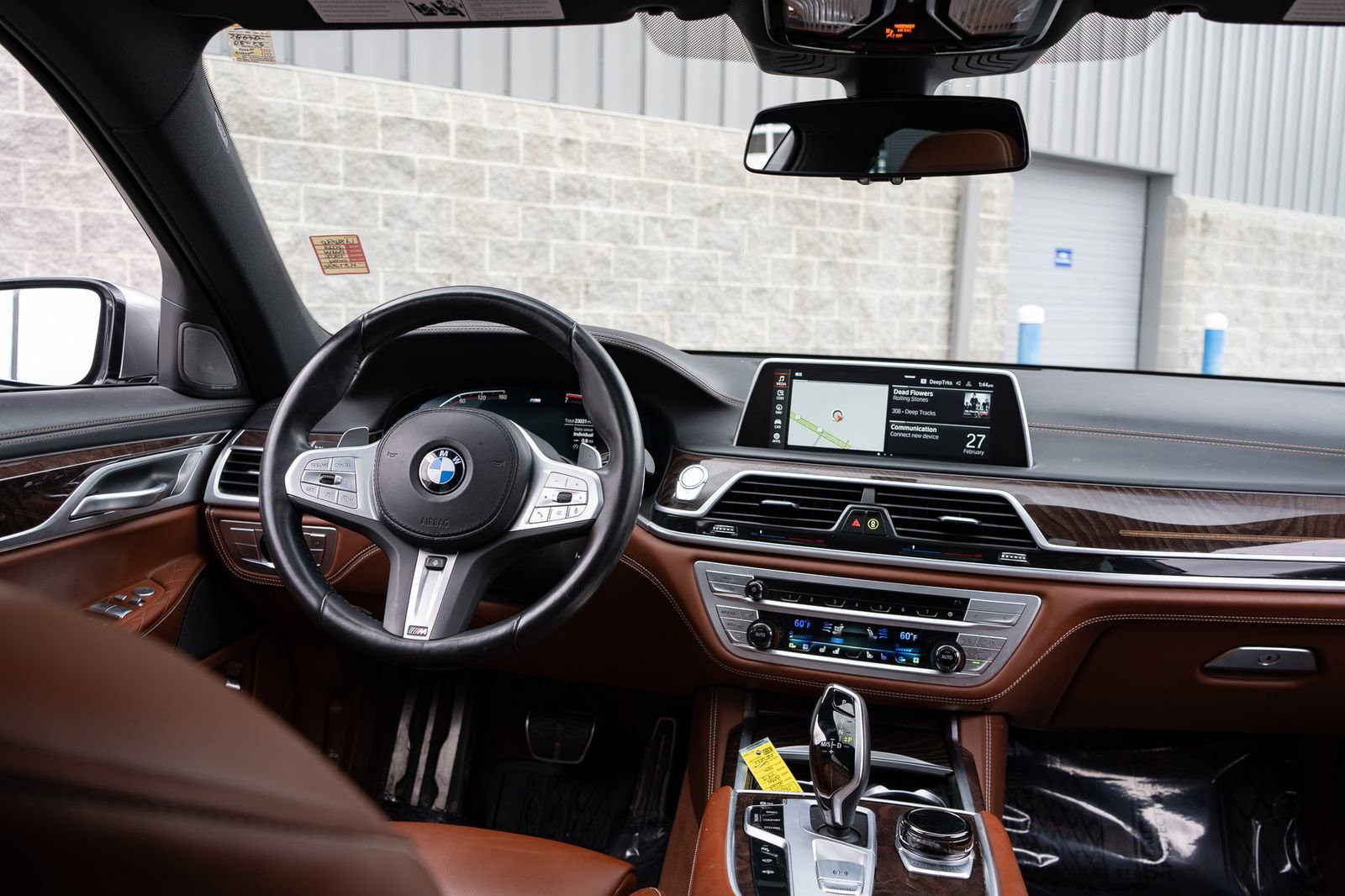 Used 2022 BMW 750i xDrive w/ Autobahn Package image 33