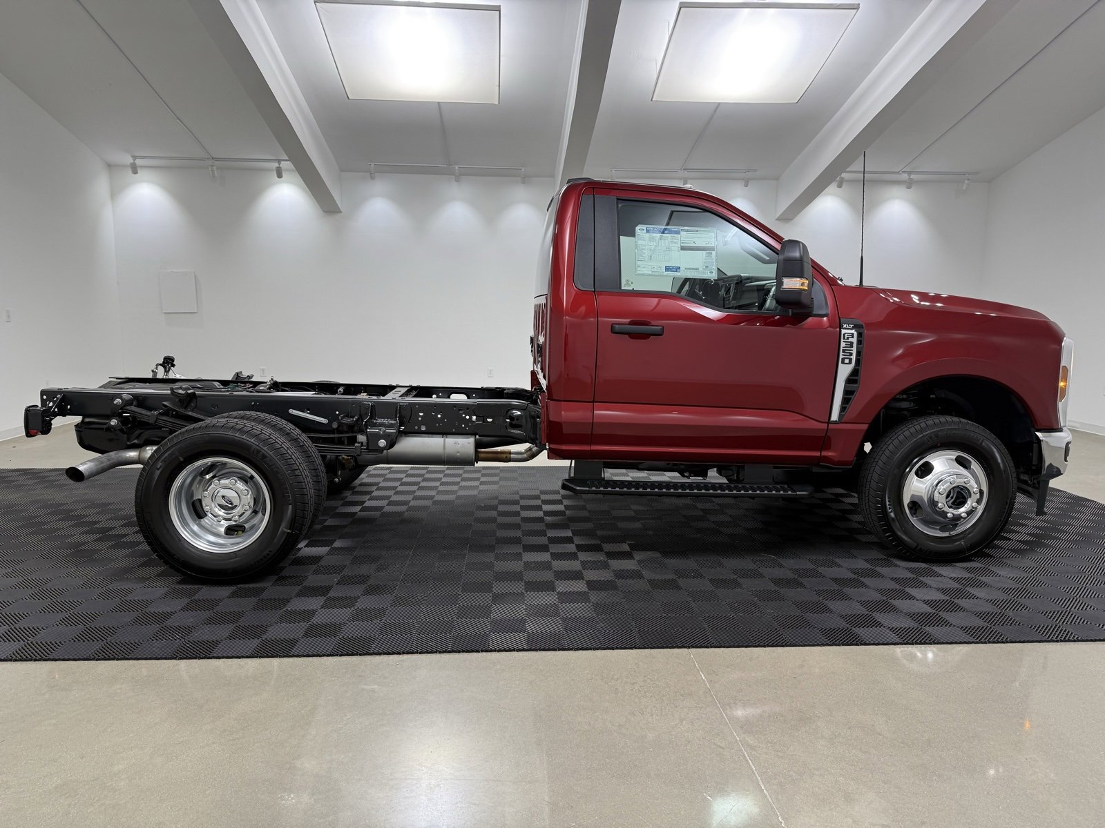 New 2025 Ford F350 XLT w/ XLT Value Package image 8