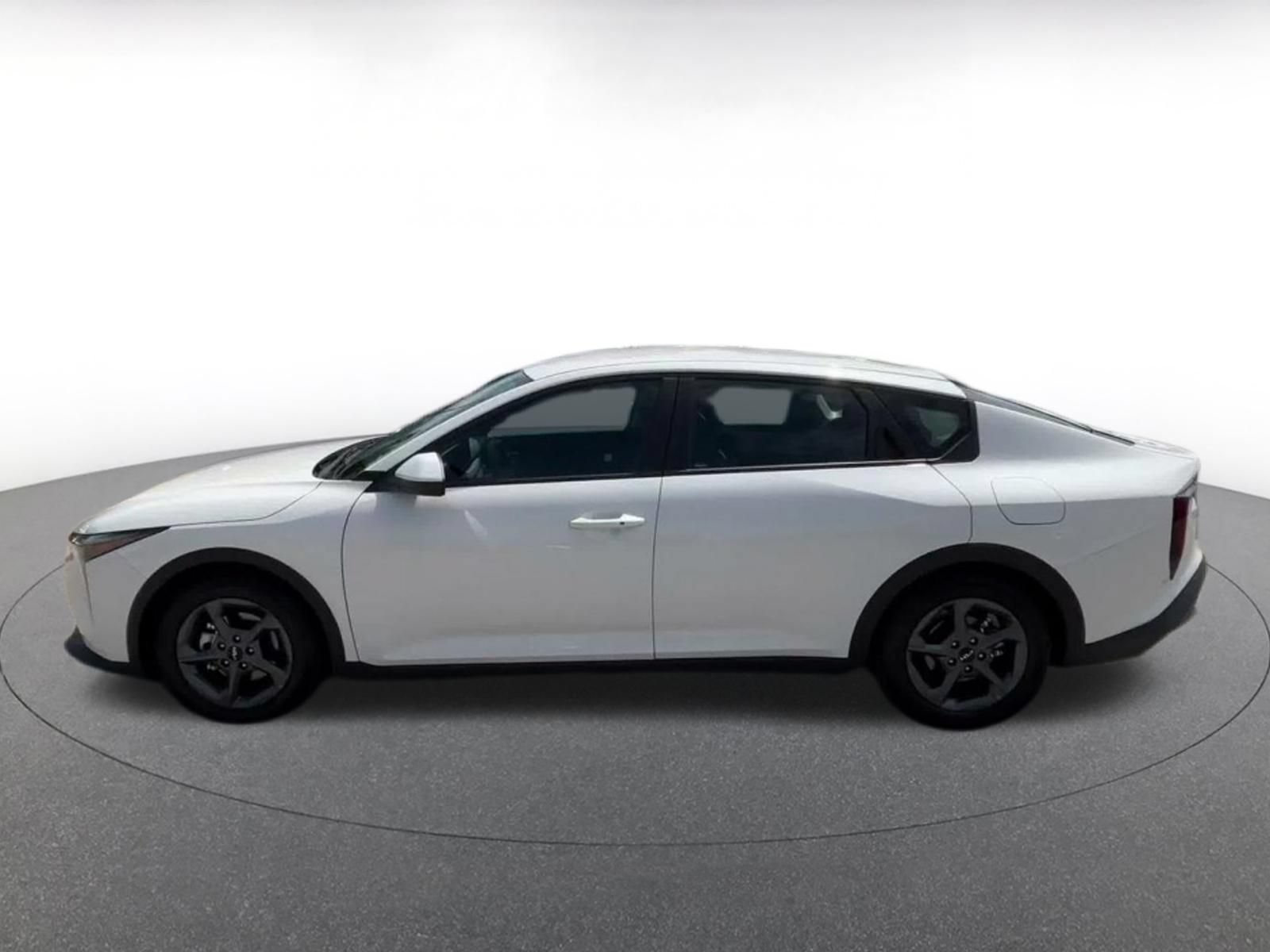 Used 2026 Kia K4 FWD image 8