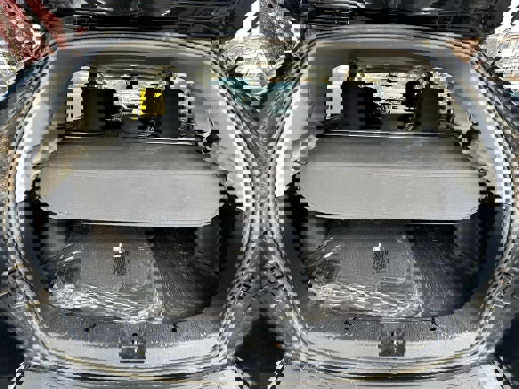 Used 2016 Subaru Crosstrek 2.0i Premium w/ Moonroof Package image 9