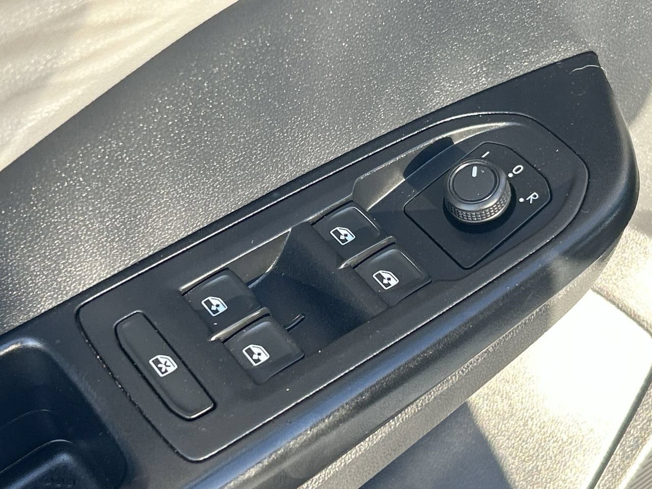 Used 2024 Volkswagen Taos S FWD image 18