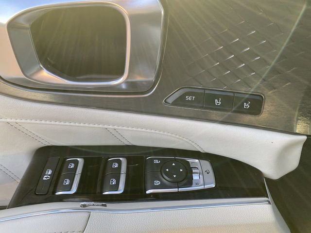 Used 2023 Kia Sorento SX Prestige w/ Panoramic Sunroof Package image 14