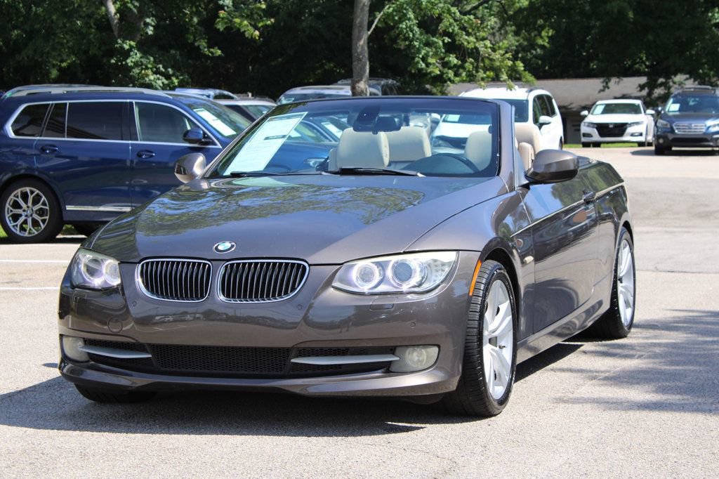 Used 2011 BMW 335i Convertible RWD image 3