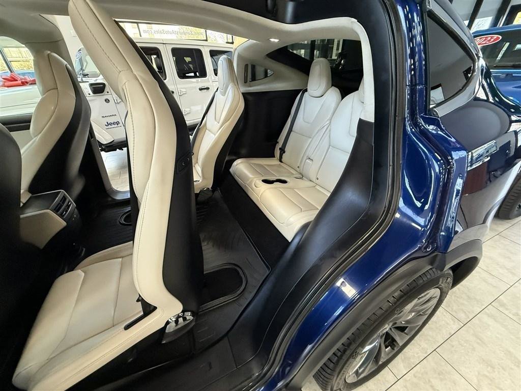 Used 2018 Tesla Model X 100D AWD/4WD image 12