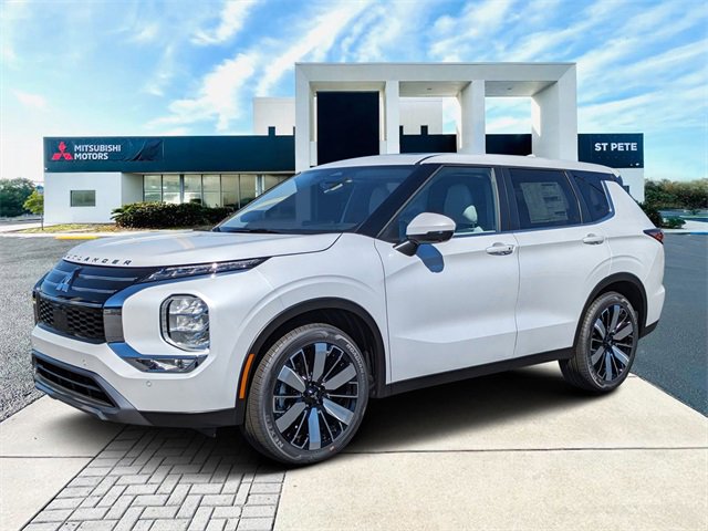 New 2025 Mitsubishi Outlander SE image 1