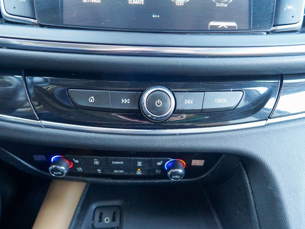 Used 2018 Buick Enclave Premium w/ Experience Buick Package image 28