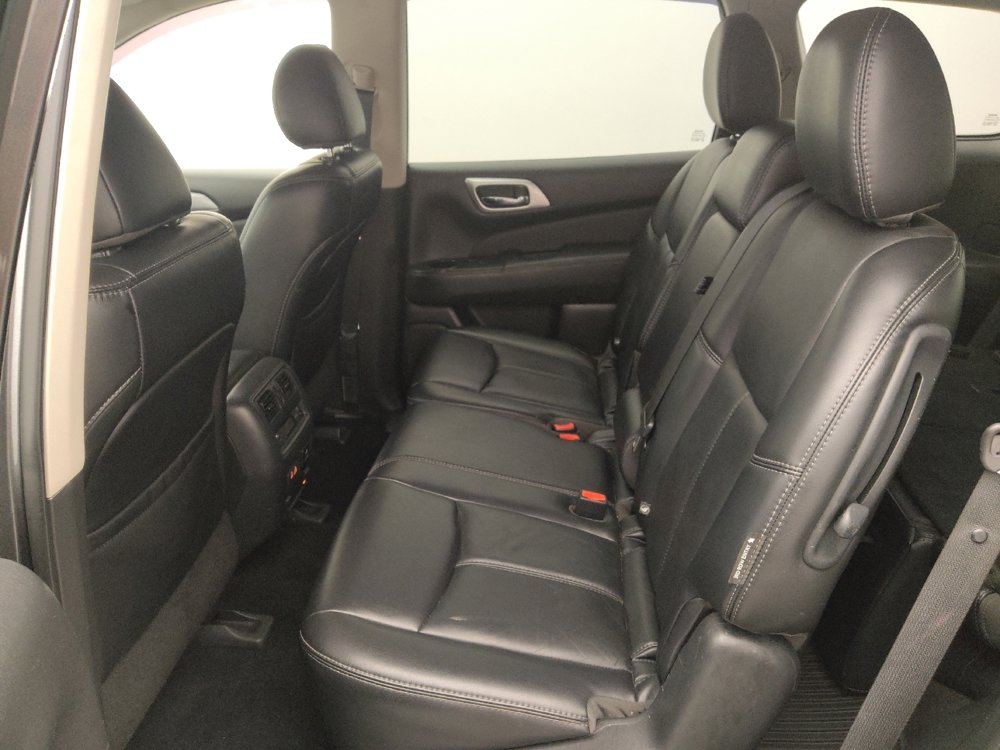 Used 2019 Nissan Pathfinder SL AWD/4WD image 18