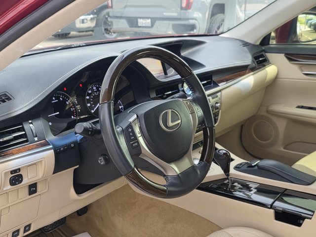 Used 2013 Lexus ES 350 w/ Luxury Pkg image 11