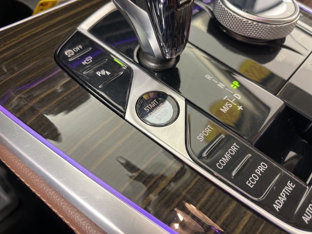 Used 2022 BMW X7 xDrive40i w/ Parking Assistance Package image 38