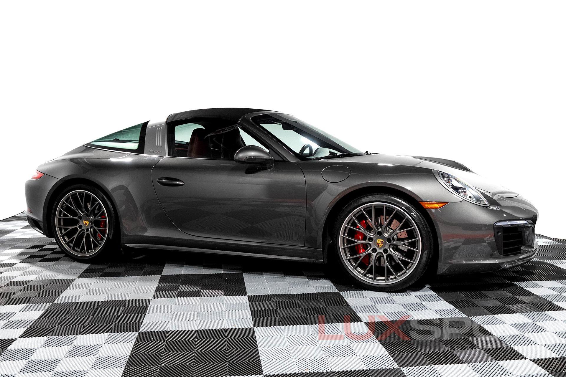 Used 2017 Porsche 911 Targa 4S image 2