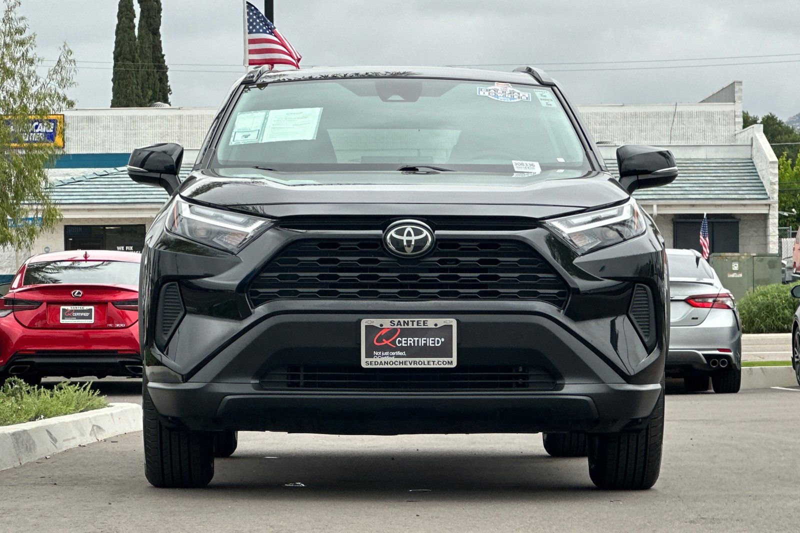 Used 2025 Toyota RAV4 XLE FWD image 9