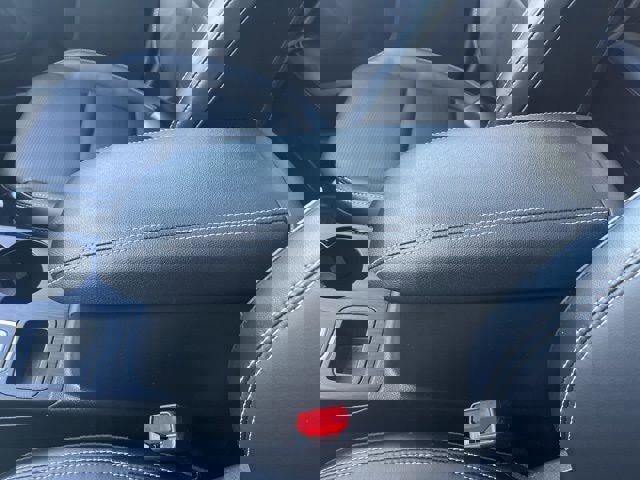 Certified 2025 Ford Escape Platinum image 38