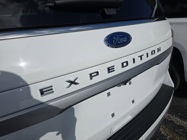 Used 2023 Ford Expedition XLT AWD/4WD image 7