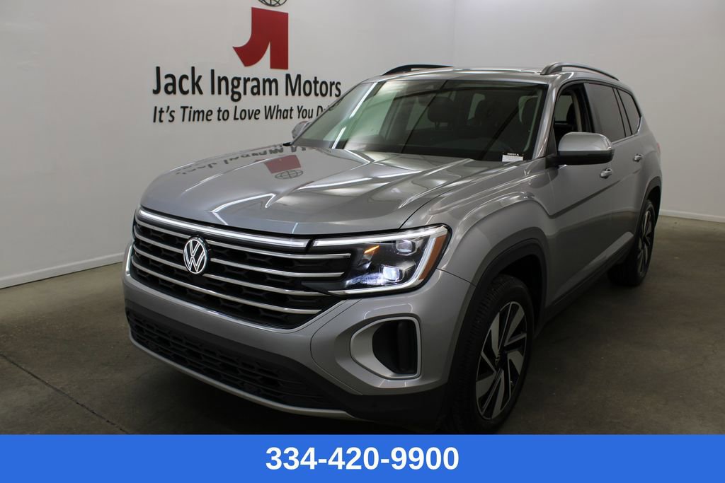 Certified 2024 Volkswagen Atlas SE FWD image 1