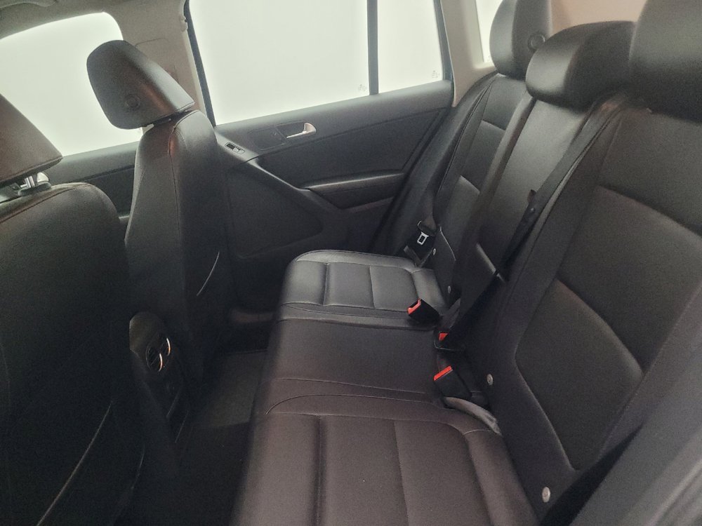 Used 2017 Volkswagen Tiguan S FWD image 18