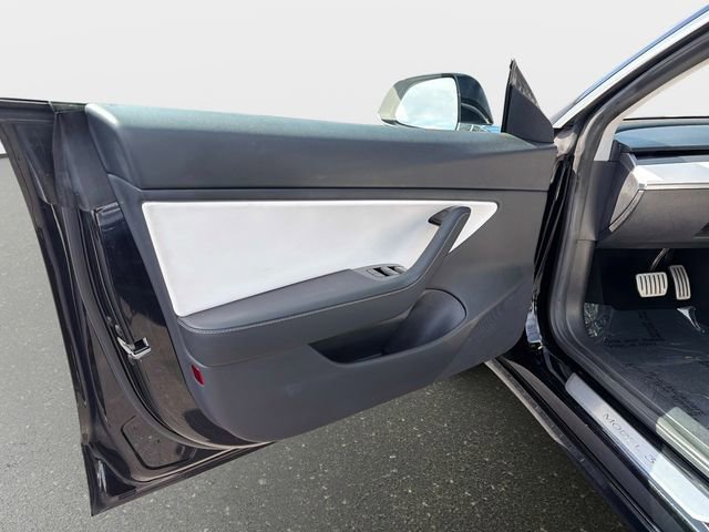 Used 2020 Tesla Model 3 Performance image 17