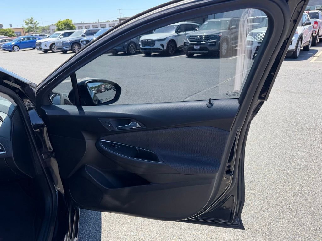 Used 2018 Chevrolet Cruze LS FWD image 26