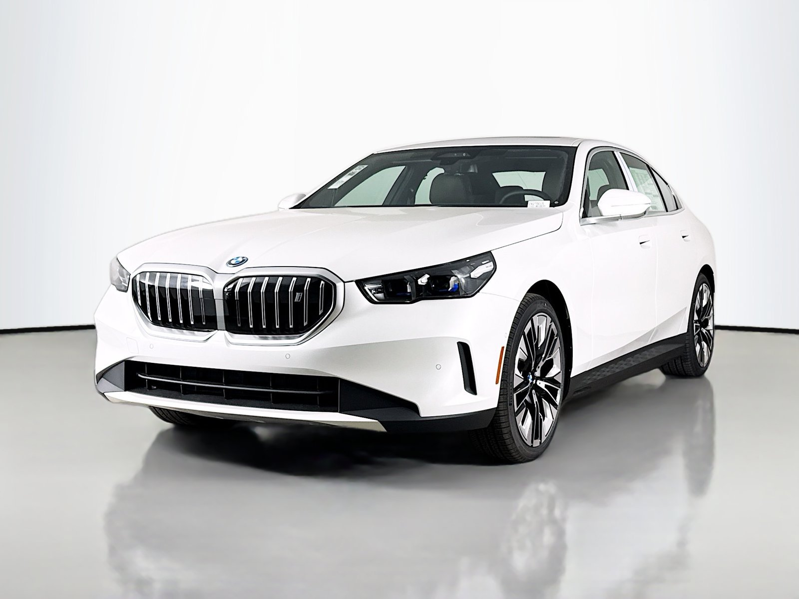 New 2027 BMW i5 eDrive40 RWD image 3