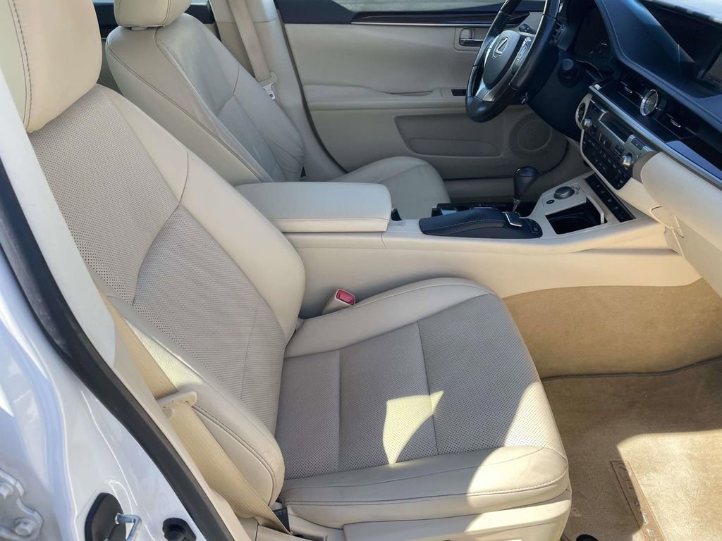 Used 2014 Lexus ES 350 350 w/ Luxury Package image 49