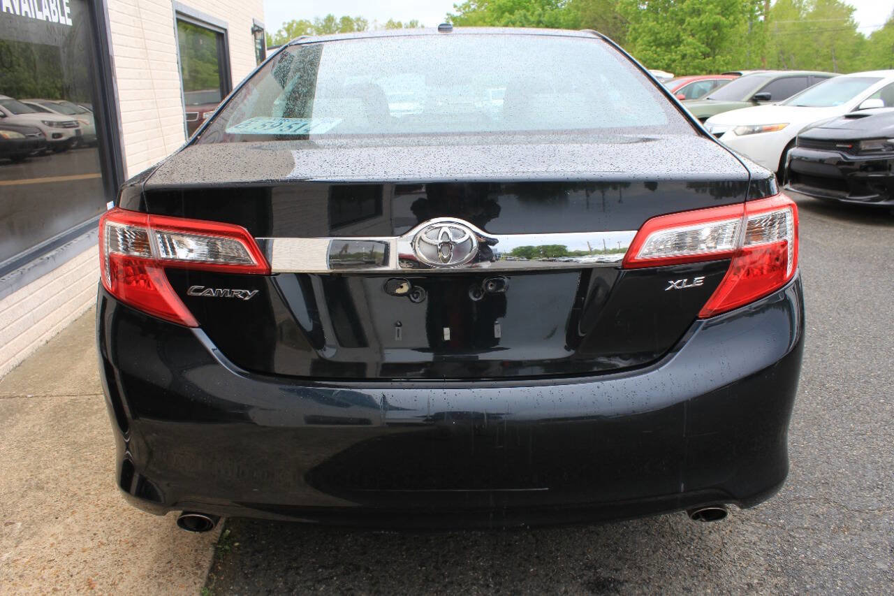 Used 2012 Toyota Camry XLE FWD image 8