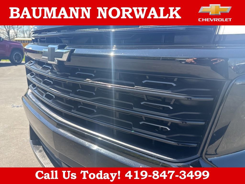 Used 2025 Chevrolet Traverse LT w/ Midnight/Sport Edition AWD/4WD image 29