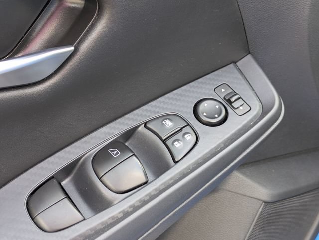 Used 2025 Nissan Sentra SV FWD image 13