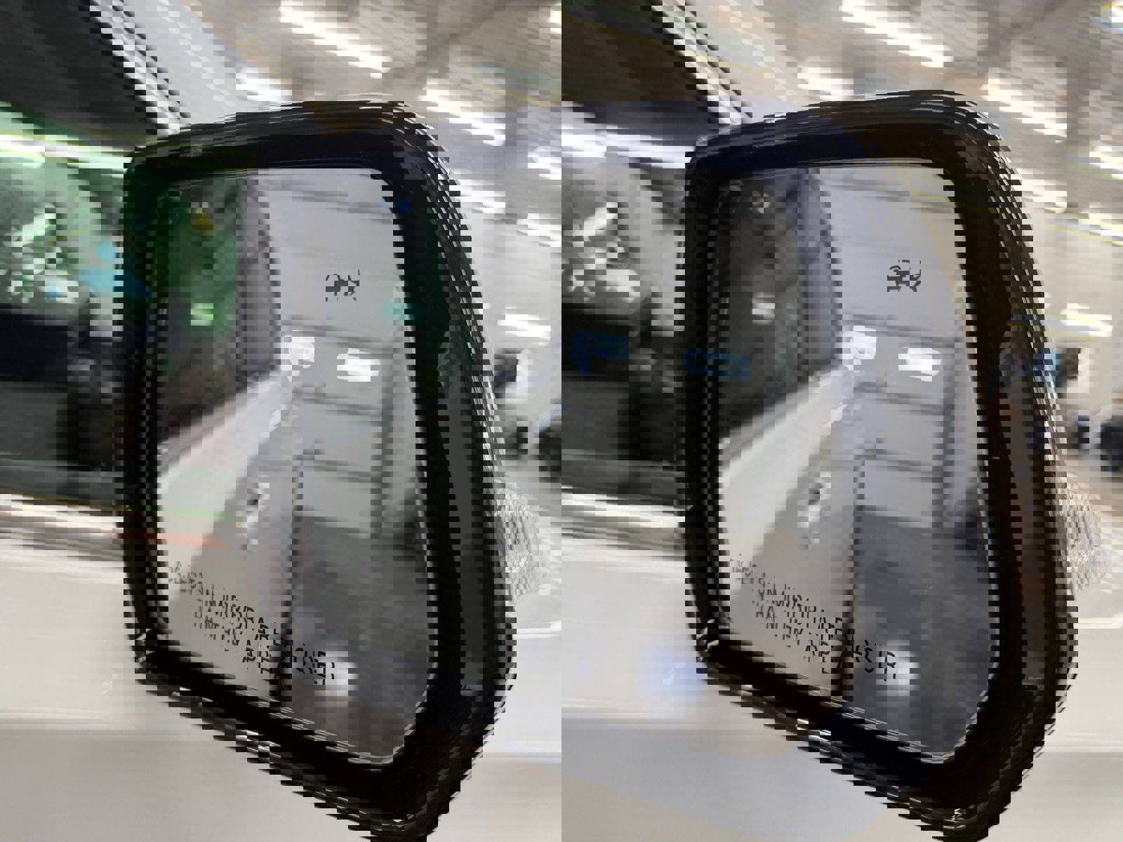 Used 2020 Chevrolet Traverse LT w/ Driver Confidence II Package image 23