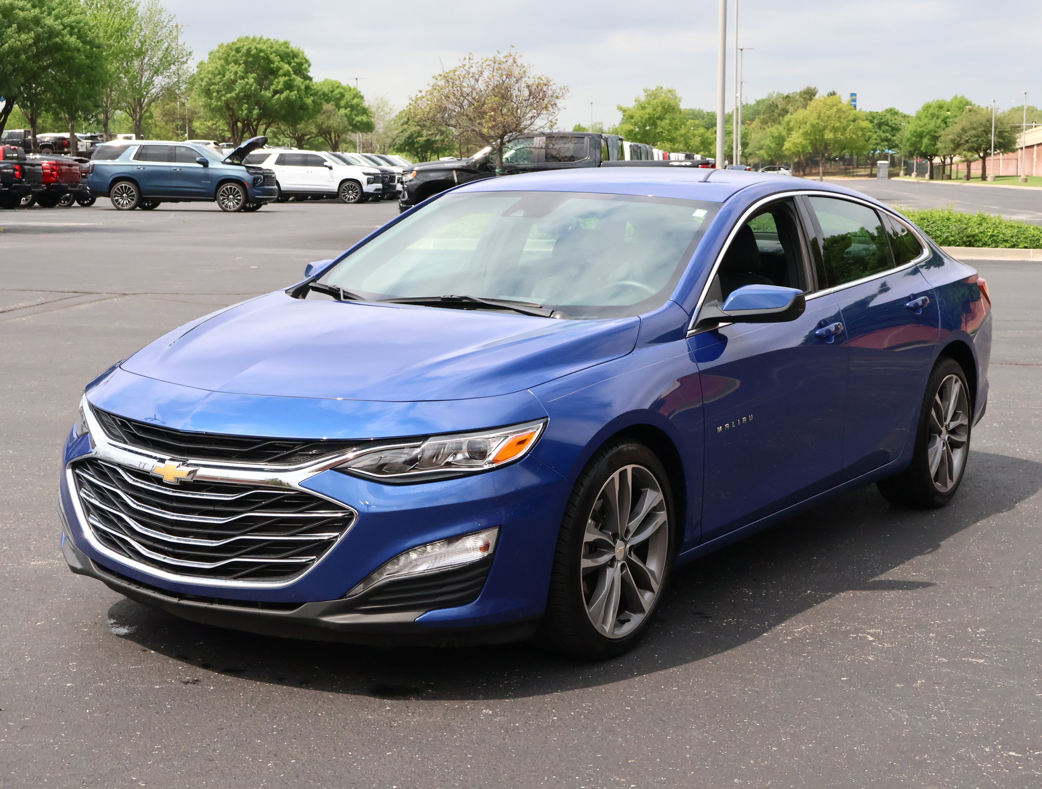 Used 2023 Chevrolet Malibu LT FWD image 27