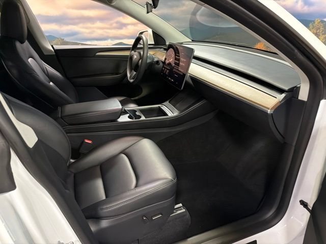 Used 2023 Tesla Model Y Long Range AWD/4WD image 38
