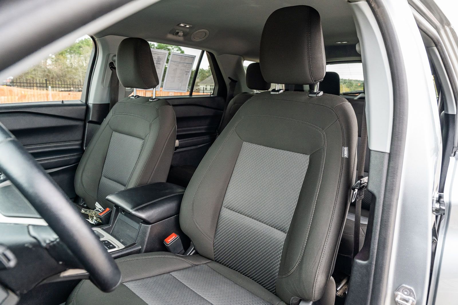 Certified 2022 Ford Explorer XLT RWD image 23
