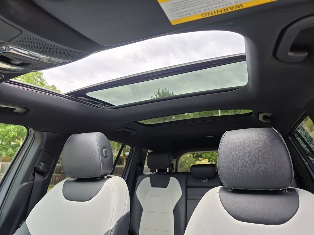 Used 2020 Mercedes-Benz GLB 250 4MATIC image 37