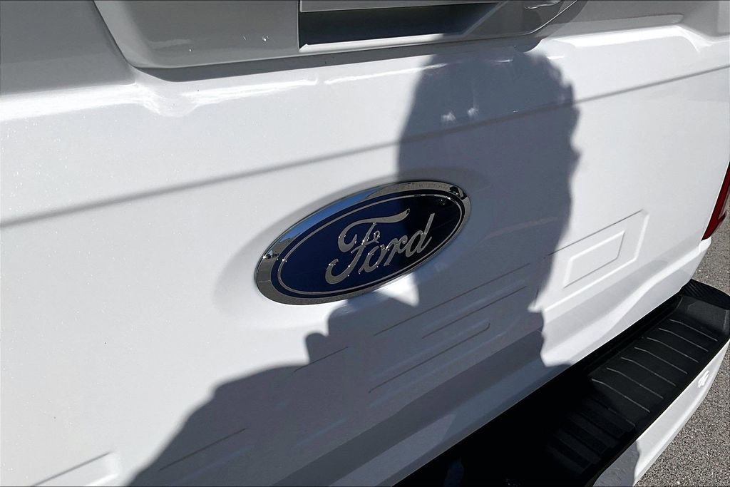 Certified 2023 Ford F150 Lariat w/ Equipment Group 502A High image 31