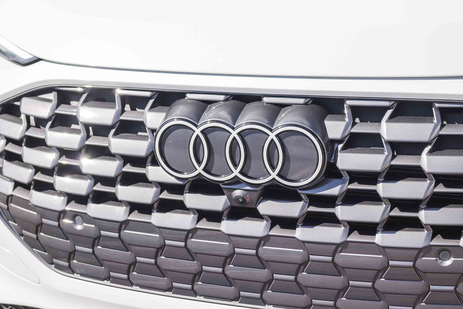Certified 2025 Audi Q5 Premium w/ Convenience Package AWD/4WD image 13