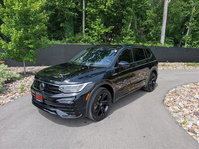 Used 2023 Volkswagen Tiguan SE R-Line