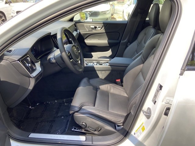 New 2025 Volvo V60 B5 Cross Country Ultra w/ Protection Package Premier image 10