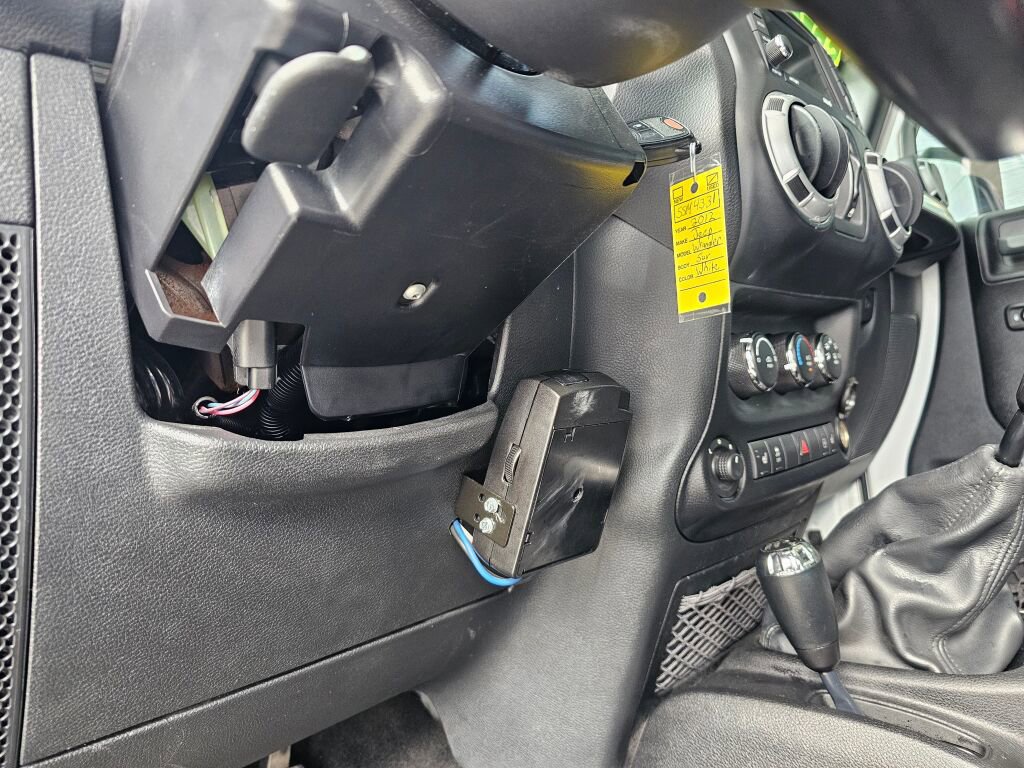 Used 2012 Jeep Wrangler Unlimited Sahara w/ Dual Top Group AWD/4WD image 37