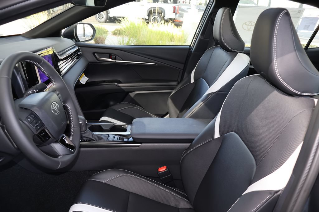 New 2026 Toyota Camry SE w/ Convenience Package FWD image 7
