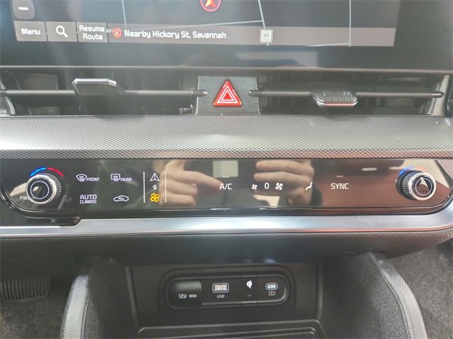 Used 2025 Kia Sportage SX image 32