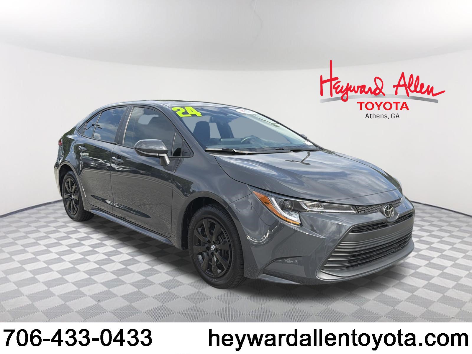 Used 2024 Toyota Corolla LE FWD image 1